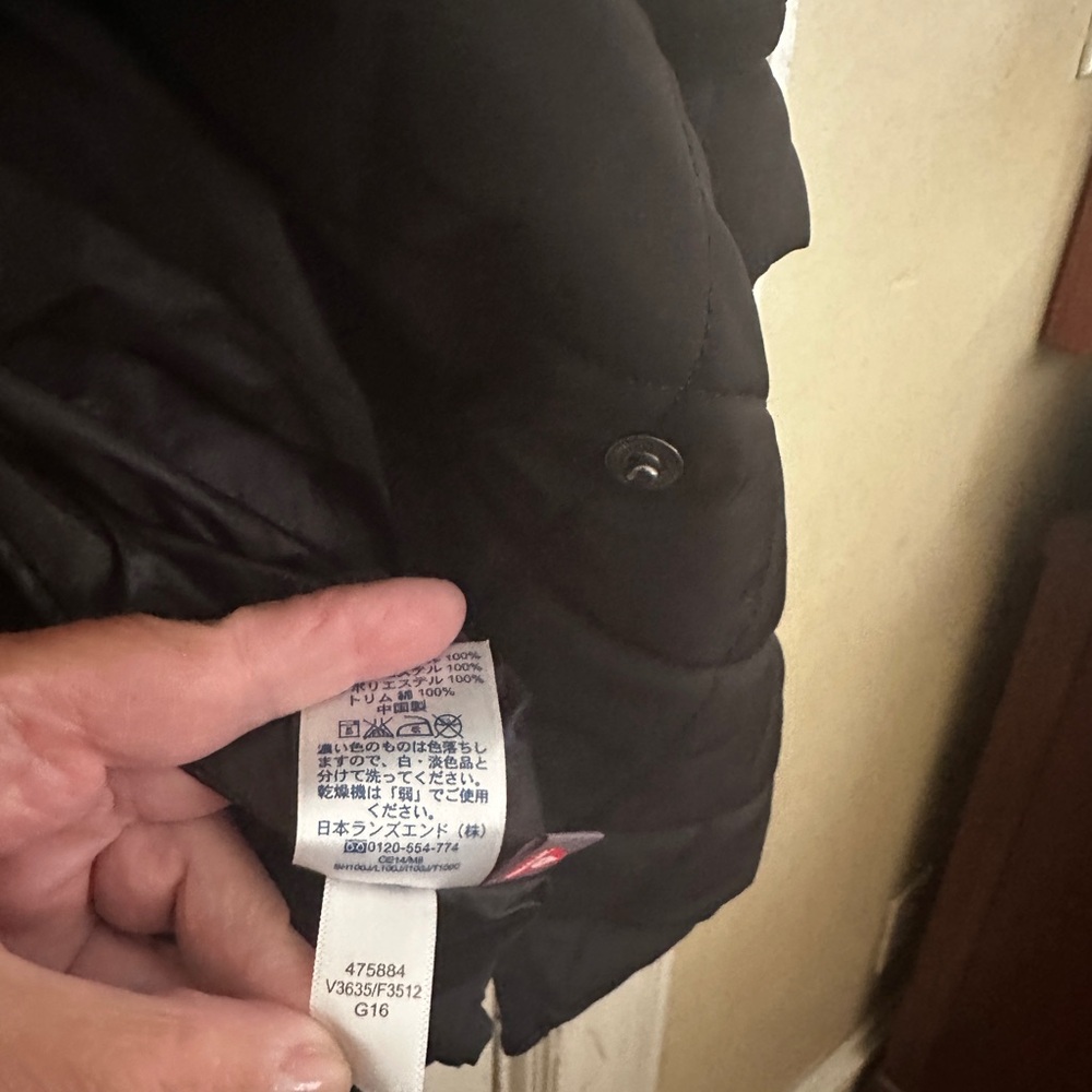 Lands' End Black Women’s Quilted Knee Length Barn Coat with Velvet Trim. - Picture 7 of 7